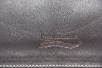 /album/fotogaleria-billetera-cheyenne-brown/billetera-roja-y-marron-logo-jpg/